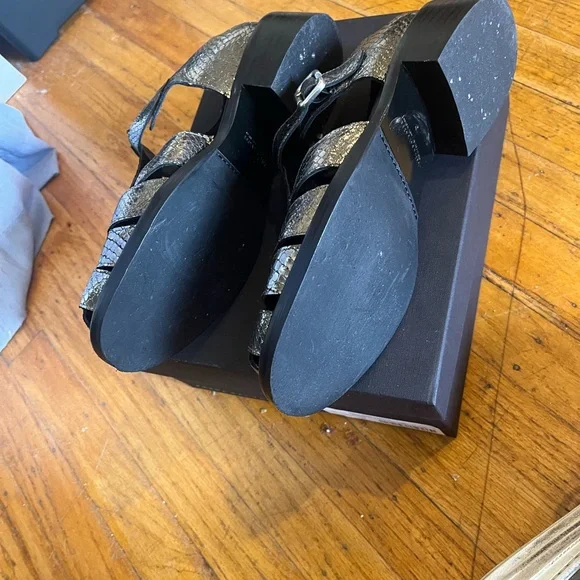 NEW FREDA SALVADOR women's dahlia sandals in silver worn twice - Picture 6 of 6